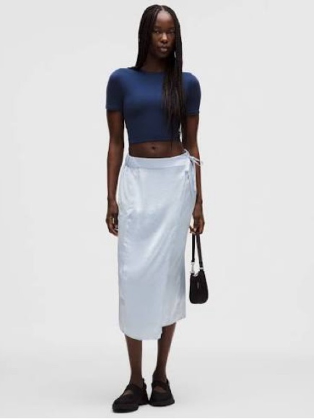 LULULEMON logo charm satin tie waist skirt. Size 6